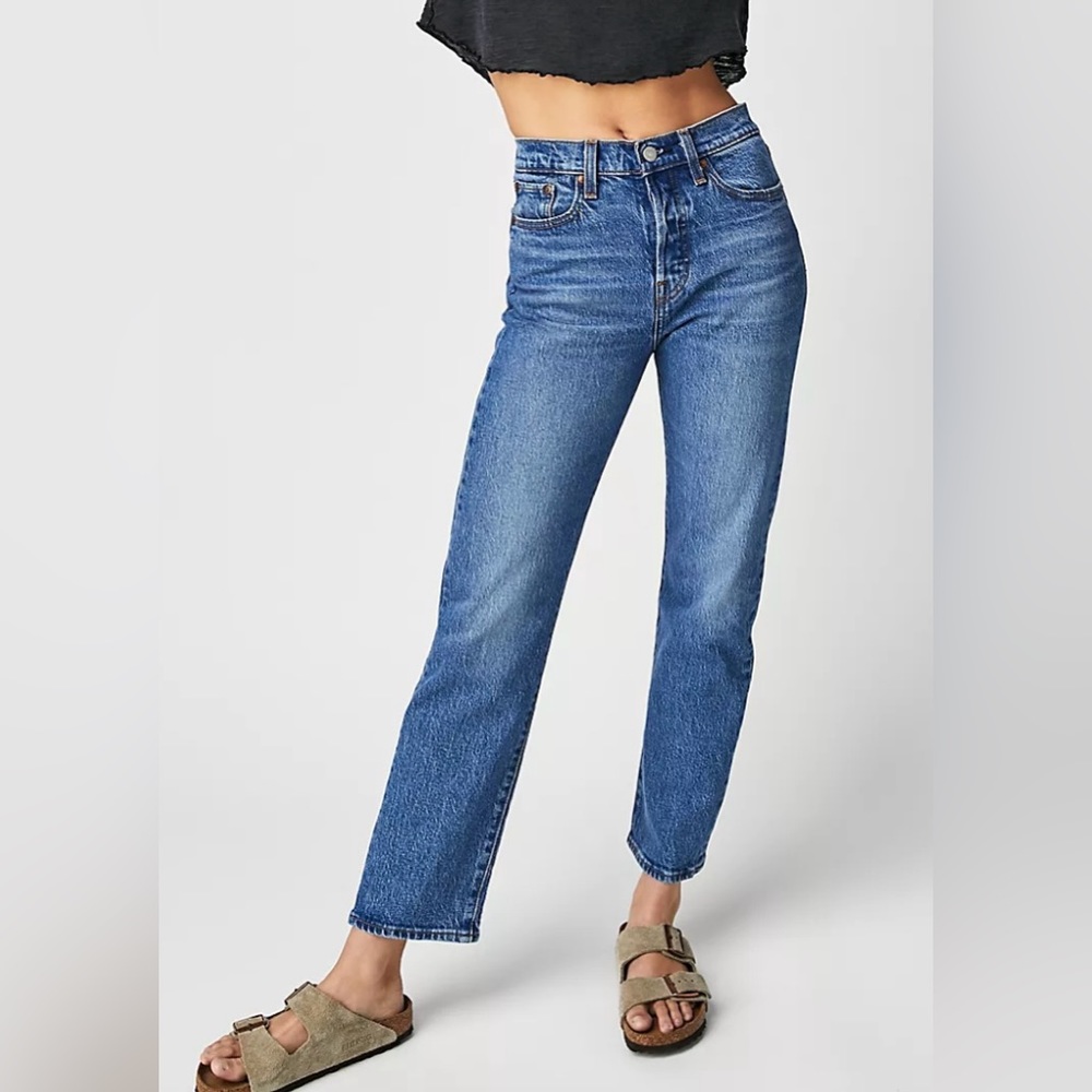 Levi’s Wedgie Straight Size 27